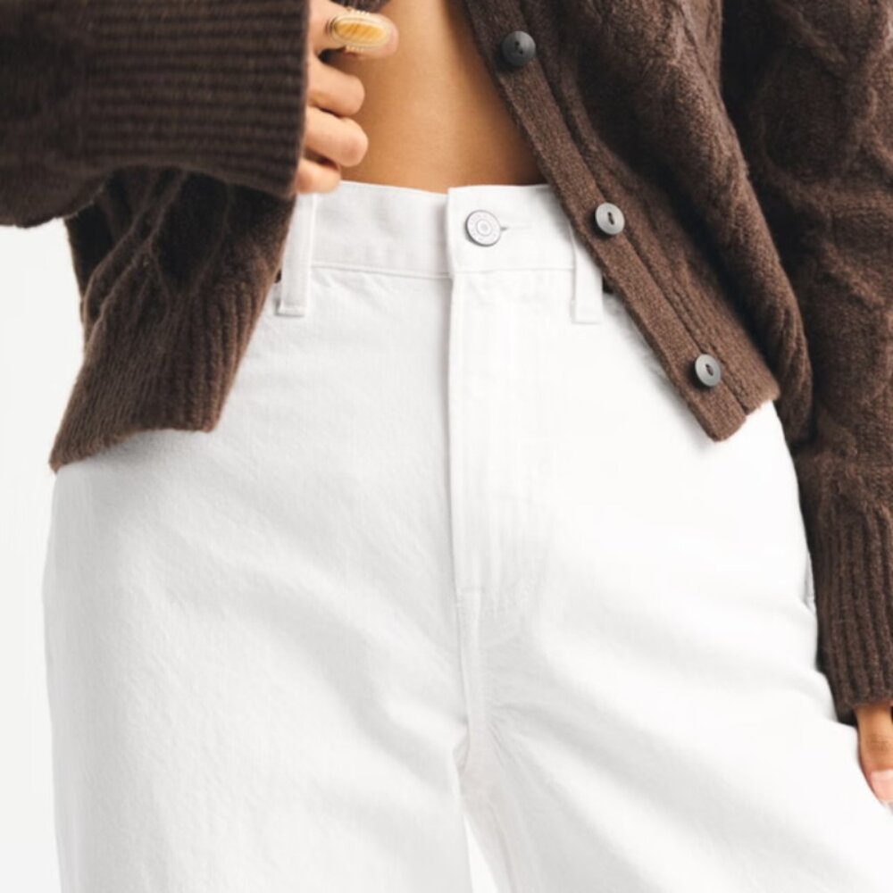 Abercrombie High Rise Wide Leg Jean - Picture 3 of 5